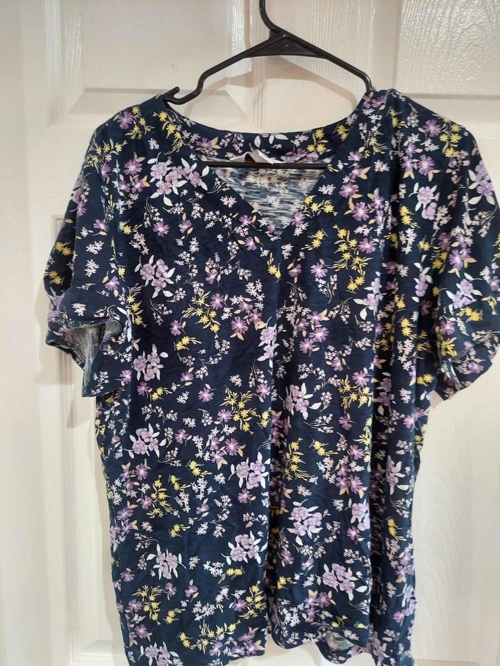 Liz Claiborne Navy Short Sleeve Top with Lavender & Yellow Floral Print
